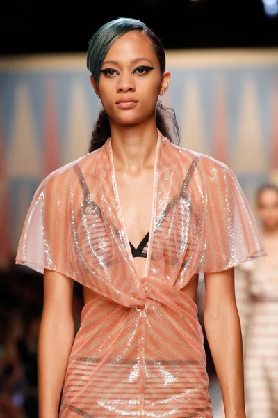 Look 68